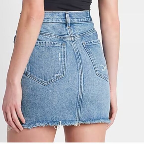 NWT Express Frayed Super High Waisted Crossover Waistband Mini Jean Skirt 6 - Picture 2 of 5